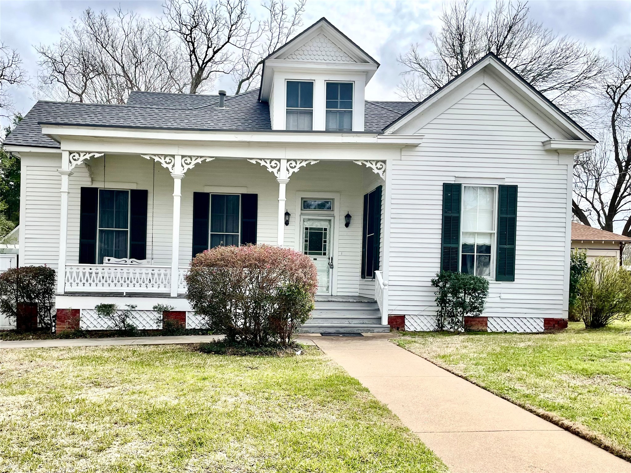403 College Ave Avenue Property Photo