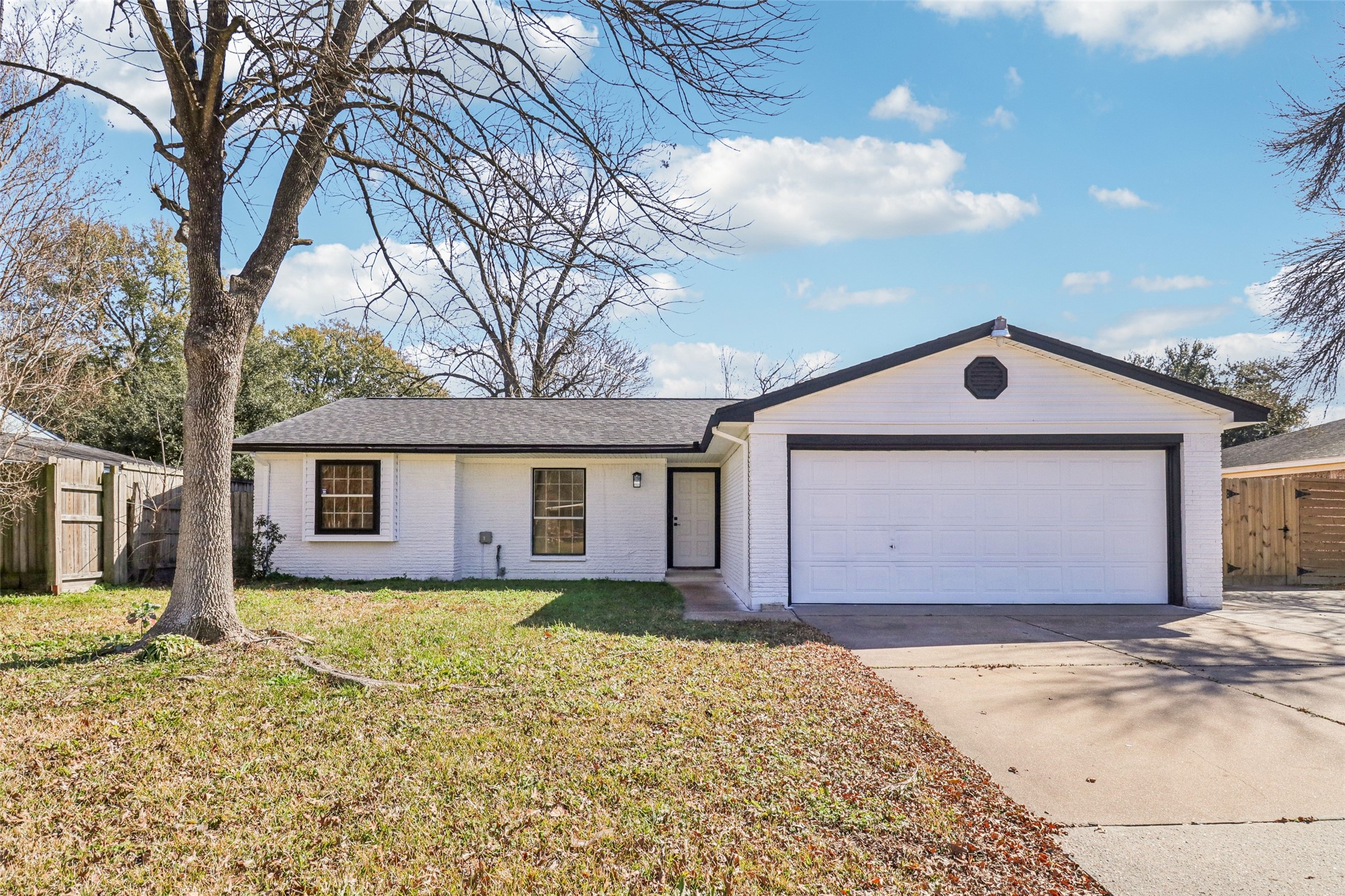 1307 Saddle Rock Drive Property Photo 5