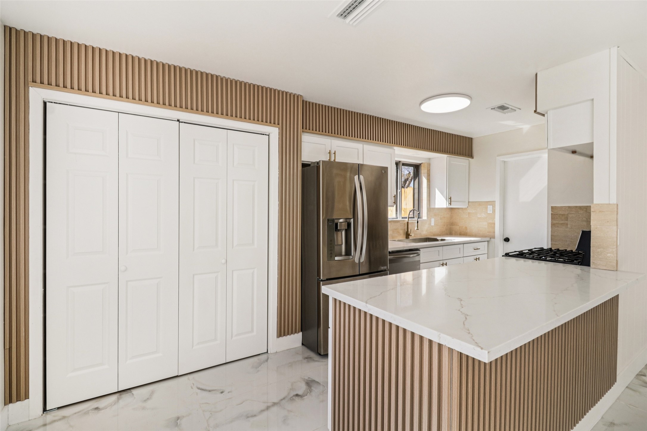 1307 Saddle Rock Drive Property Photo 12