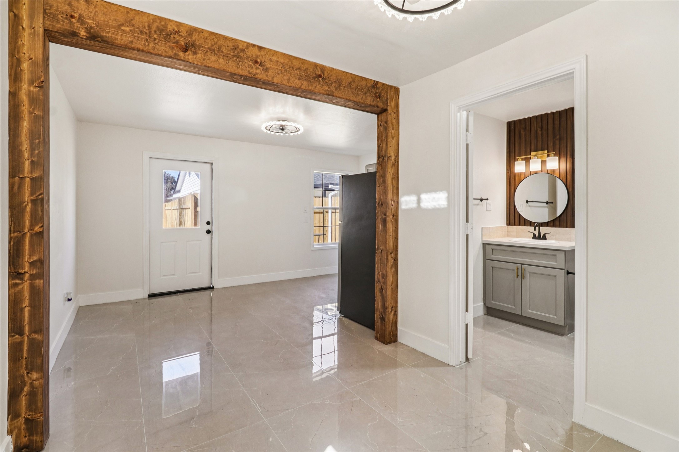1307 Saddle Rock Drive Property Photo 17