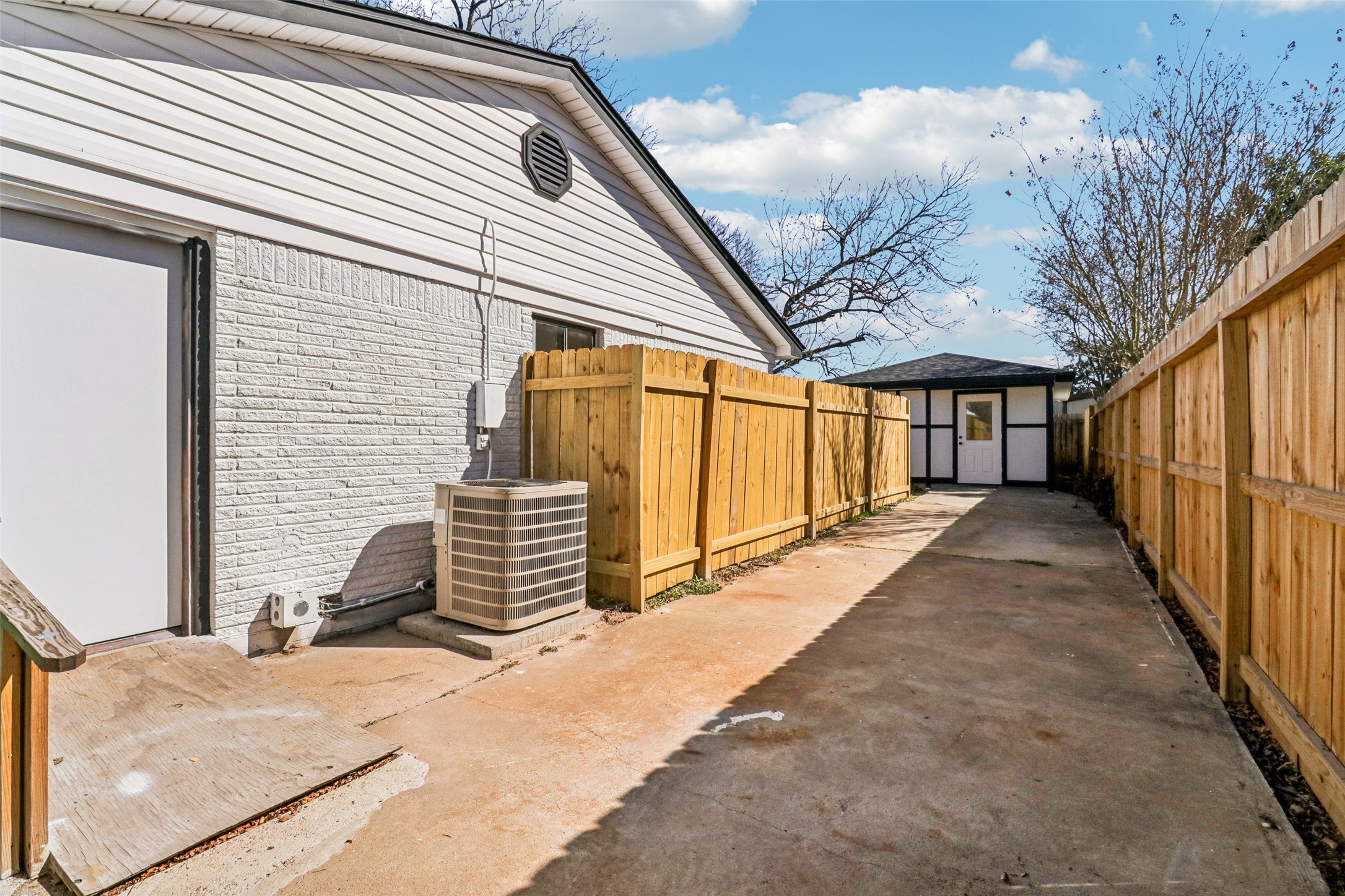 1307 Saddle Rock Drive Property Photo 33
