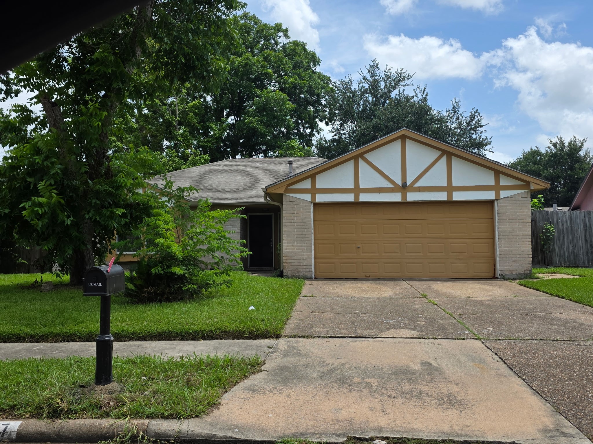 7507 Hablo Drive Property Photo 2