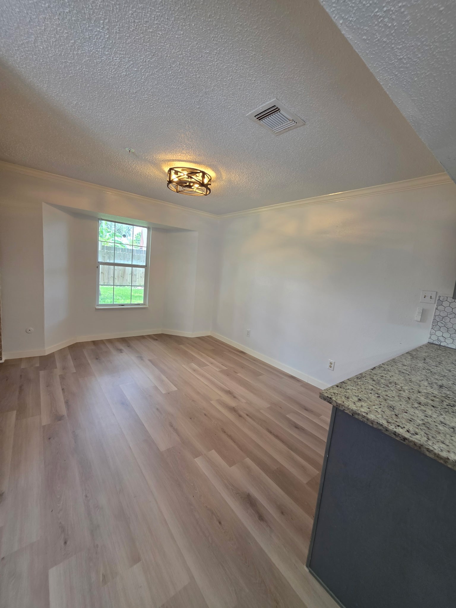 7507 Hablo Drive Property Photo 10