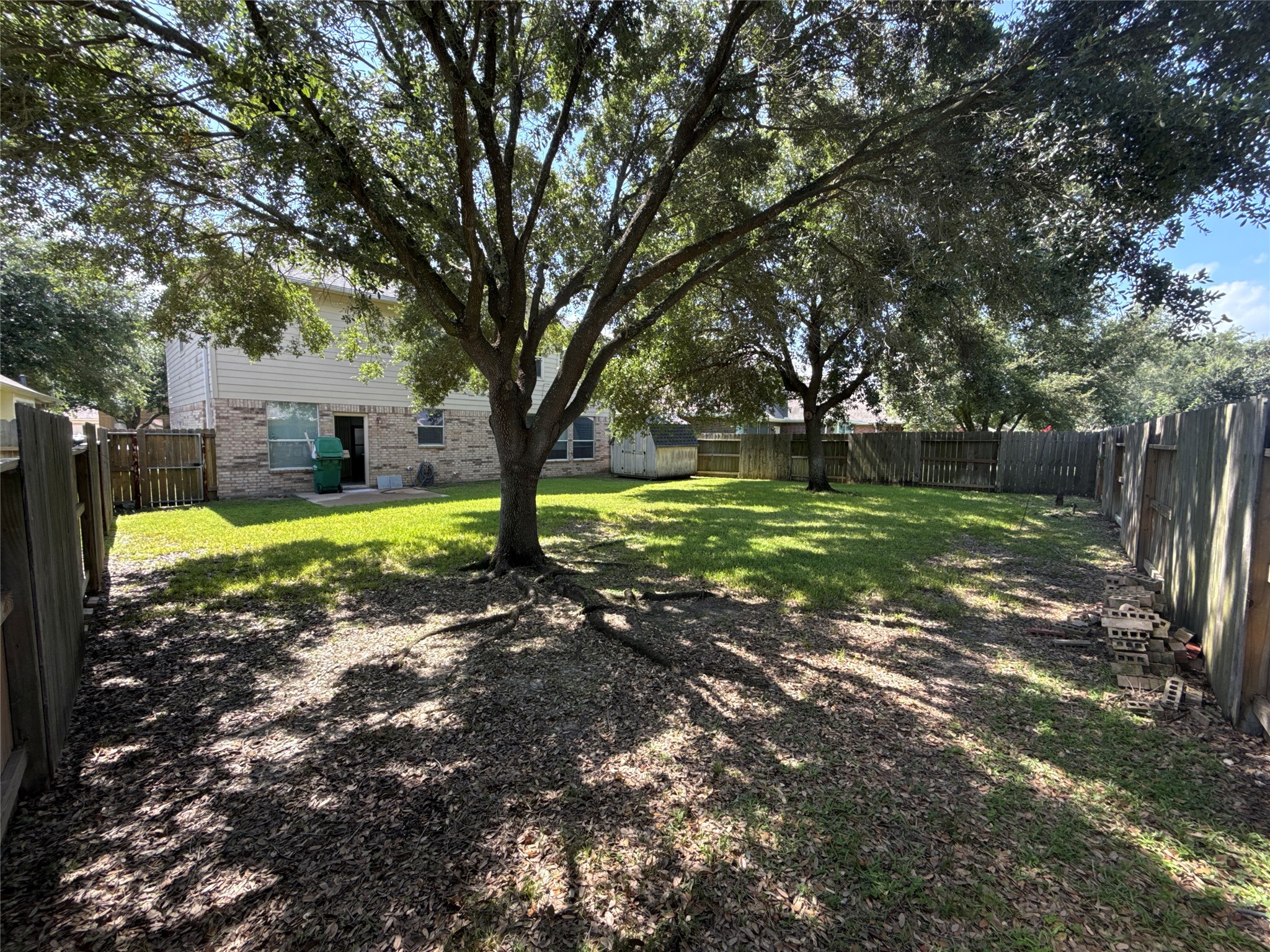 7819 Blue Stream Court Property Photo 3