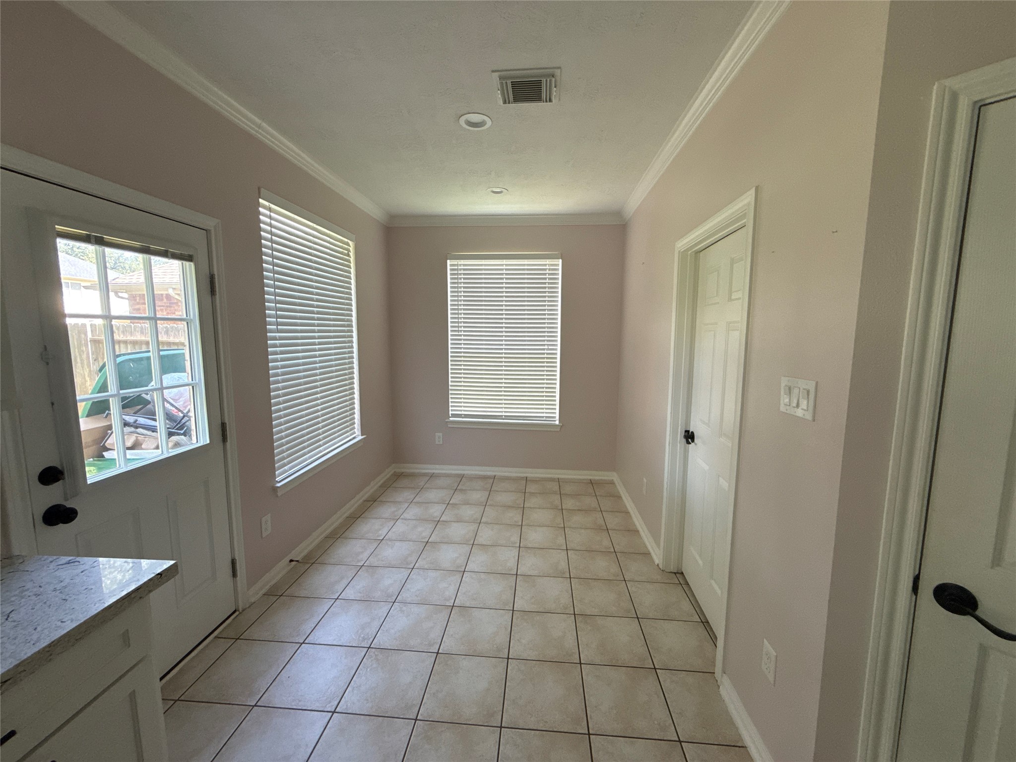 7819 Blue Stream Court Property Photo 6