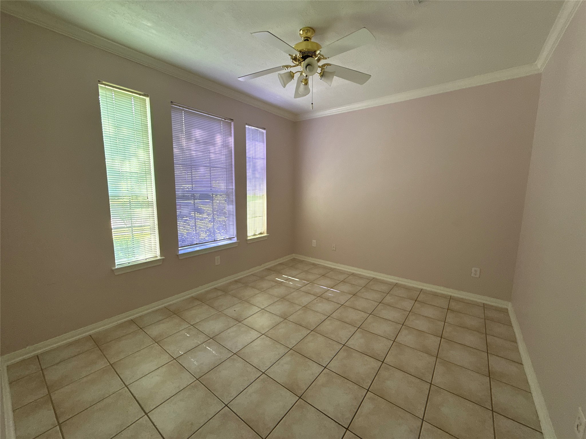 7819 Blue Stream Court Property Photo 10