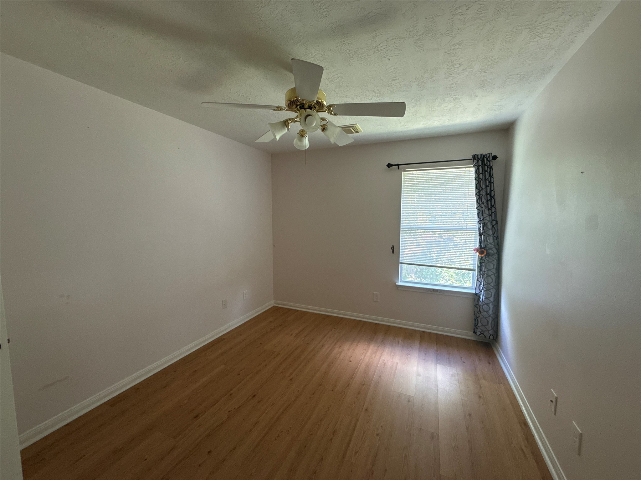 7819 Blue Stream Court Property Photo 12