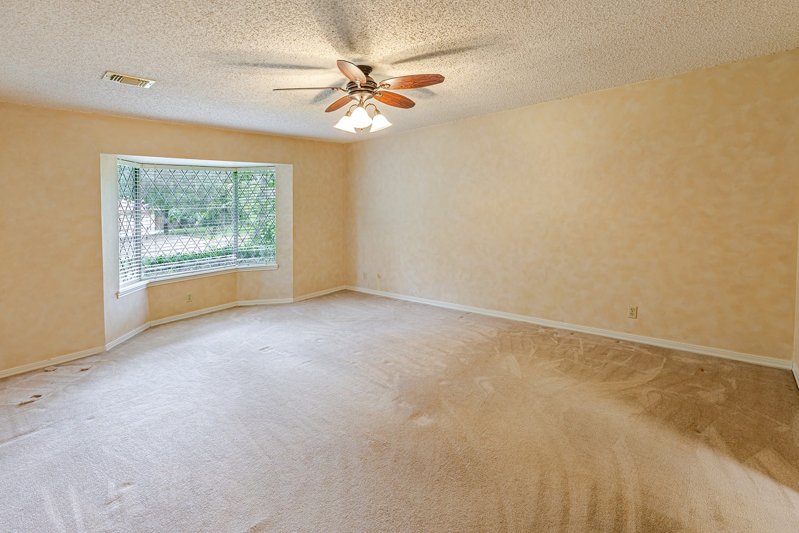 118 Arrowwood Street Property Photo 24