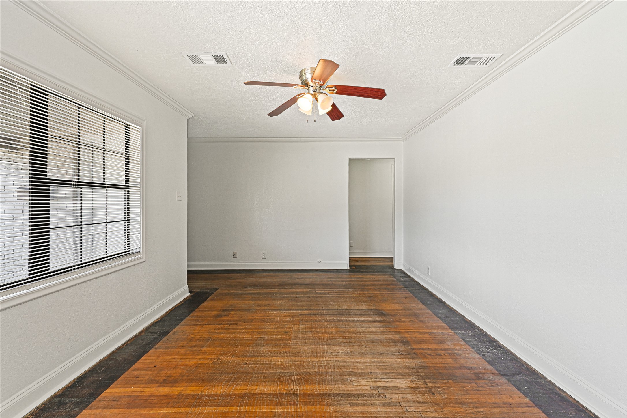 119 West Avenue Property Photo 7