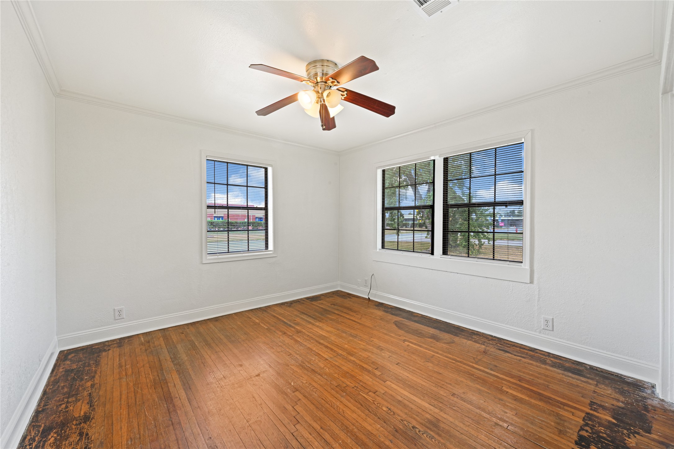 119 West Avenue Property Photo 12