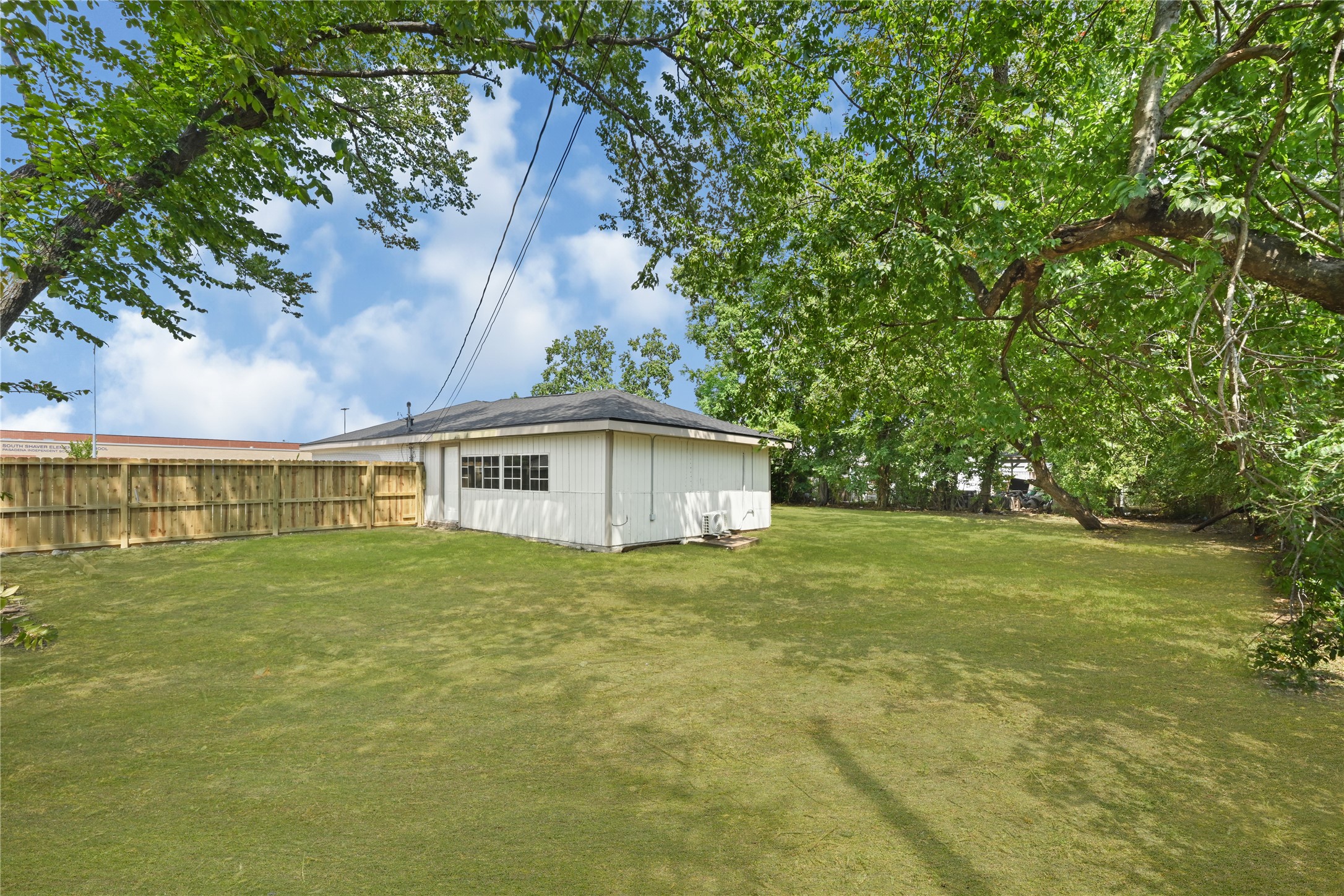 119 West Avenue Property Photo 22