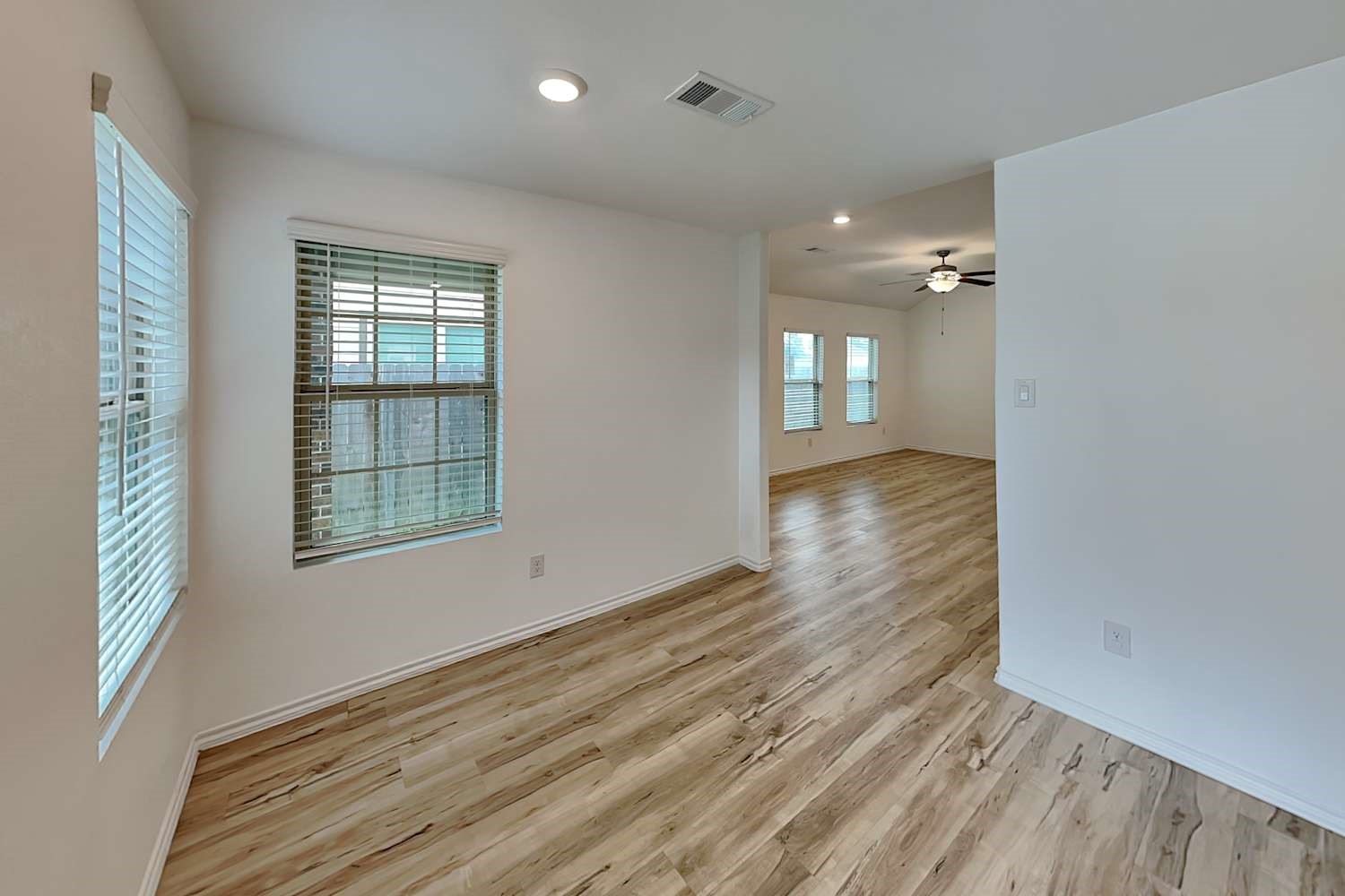 18727 Faustina Way Property Photo 4