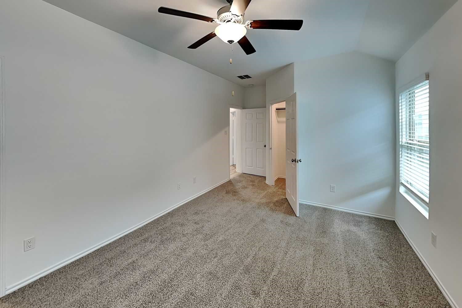 18727 Faustina Way Property Photo 8