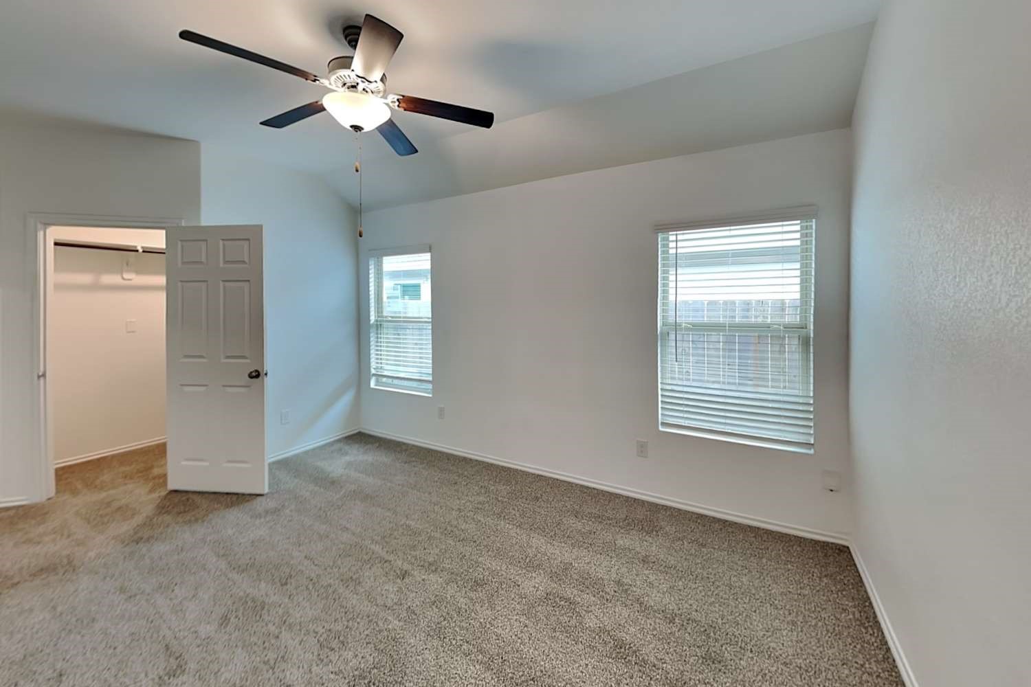 18727 Faustina Way Property Photo 9
