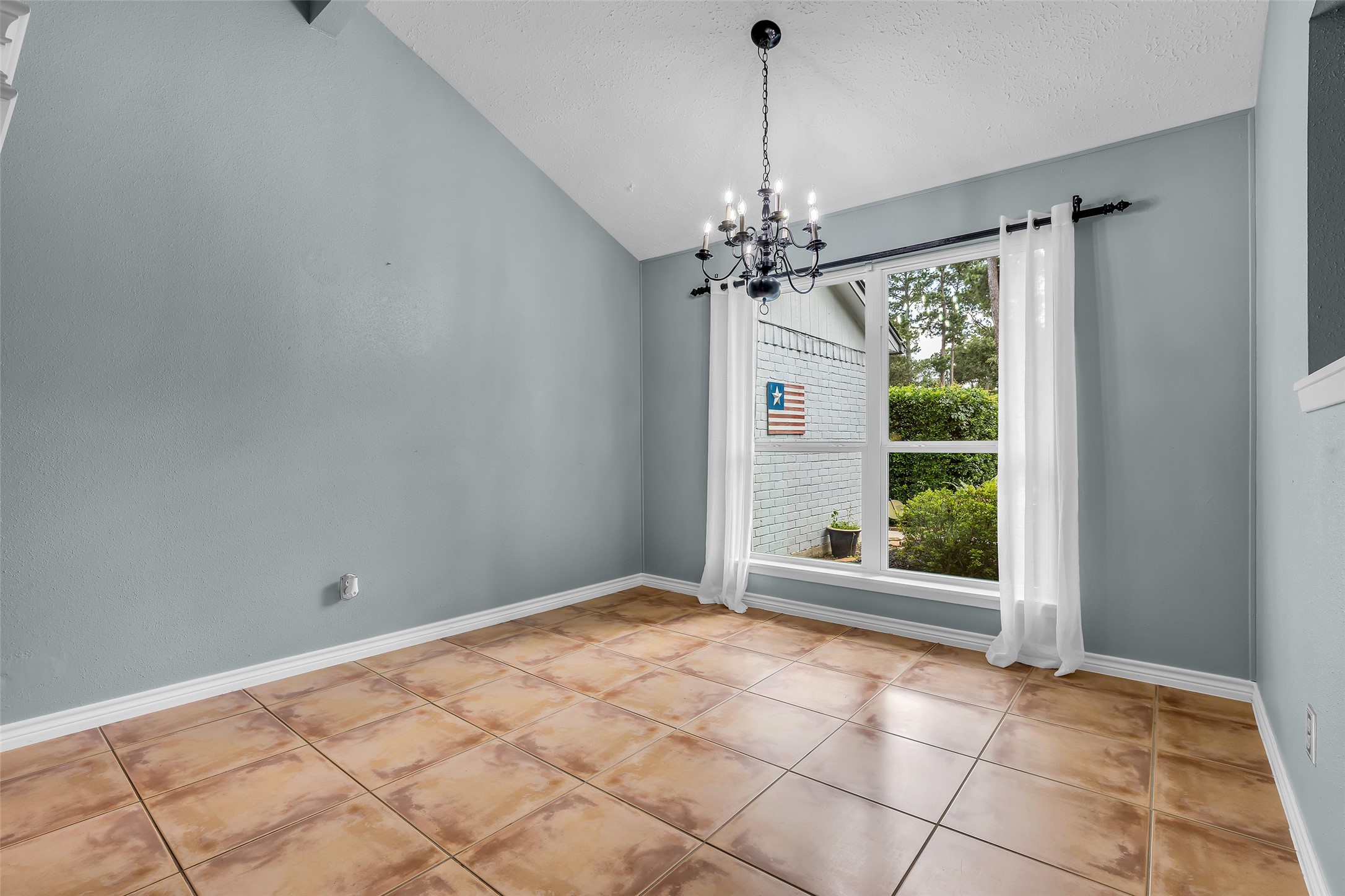 17314 Chapel Pine Street Property Photo 12