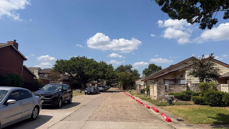 12517 Newbrook Drive Property Photo 3