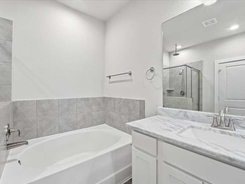 9020 Lonestar River Lane Property Photo 11