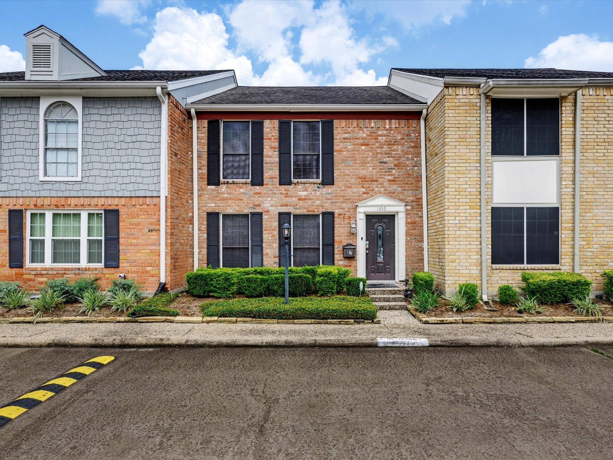 1653 W Sam Houston Parkway S Property Photo 2