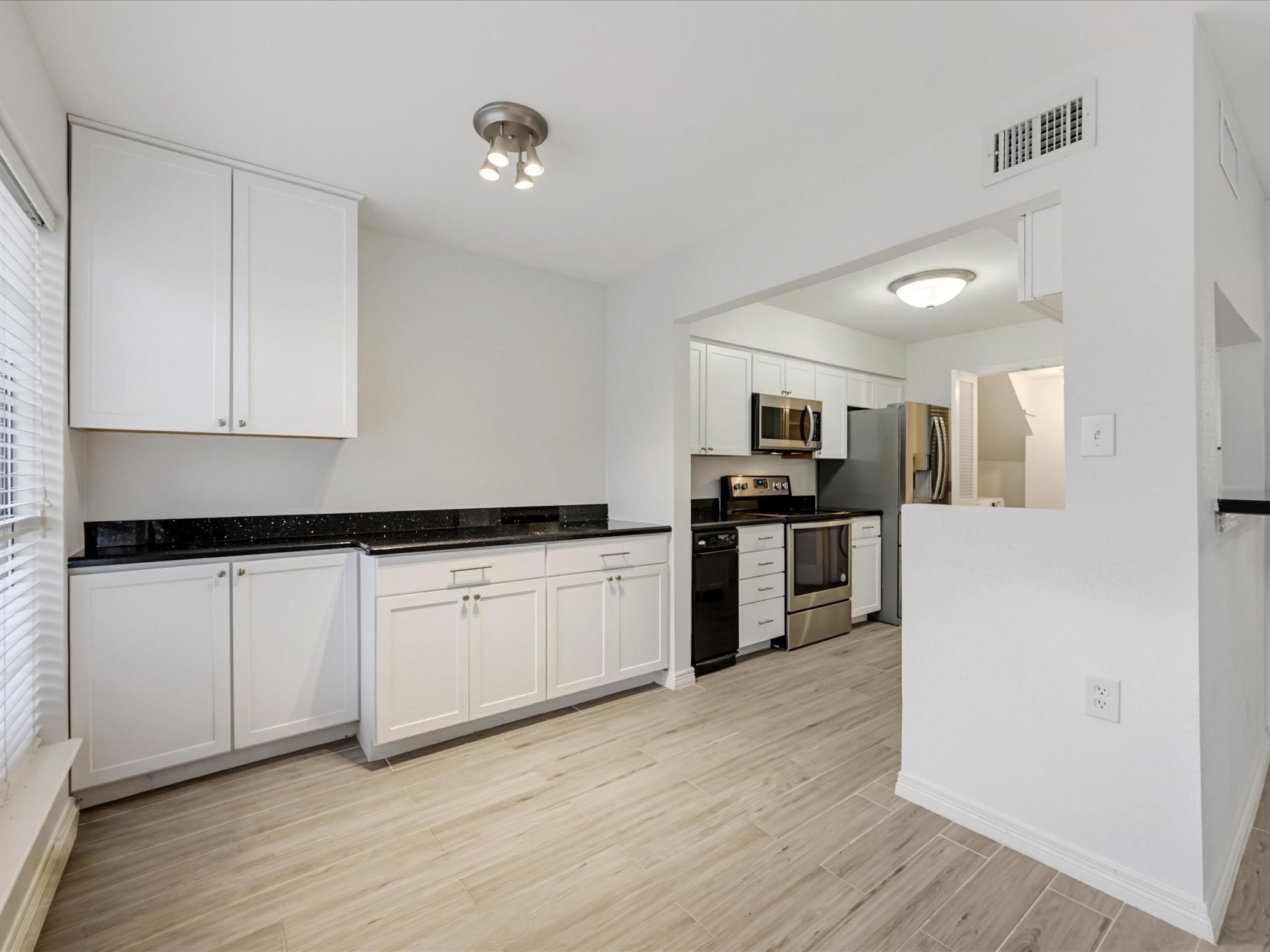1653 W Sam Houston Parkway S Property Photo 6