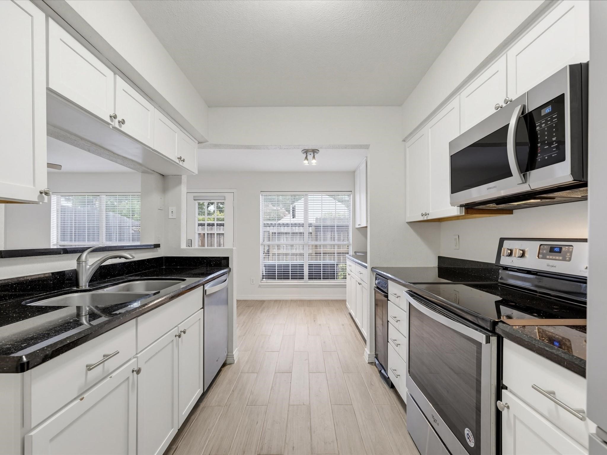 1653 W Sam Houston Parkway S Property Photo 8