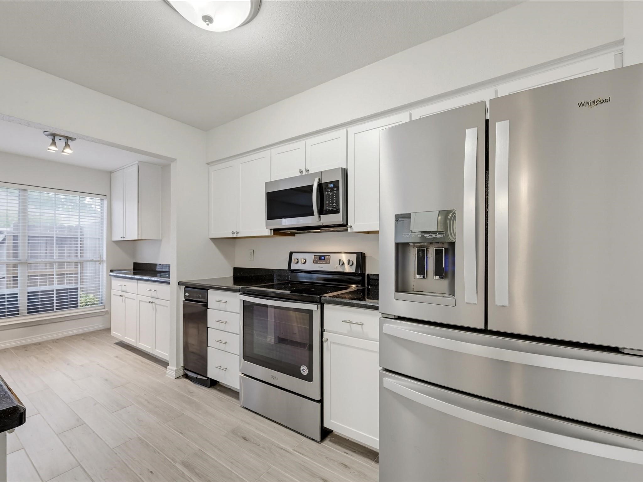 1653 W Sam Houston Parkway S Property Photo 9
