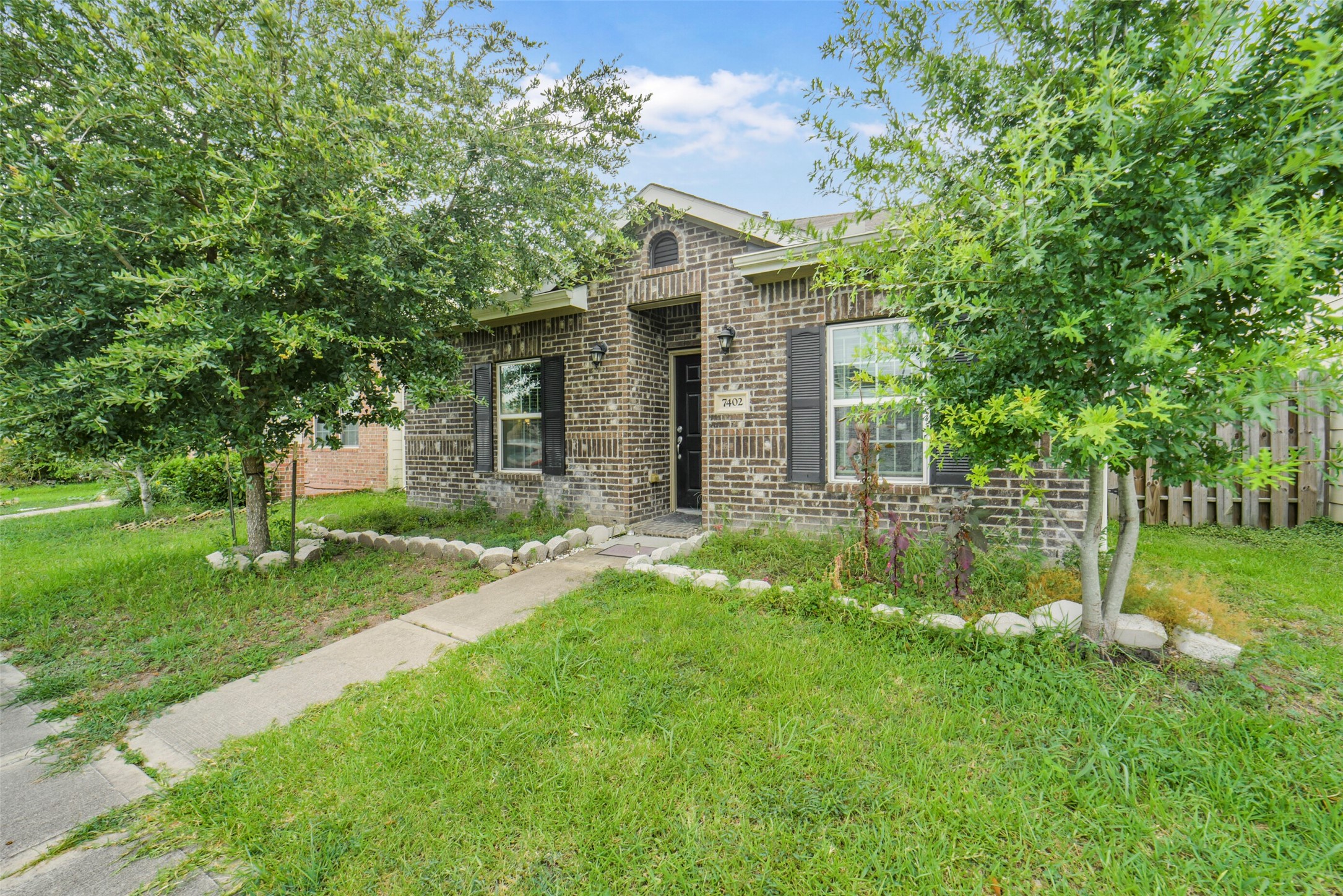 7402 Granite Terrace Lane Property Photo 1