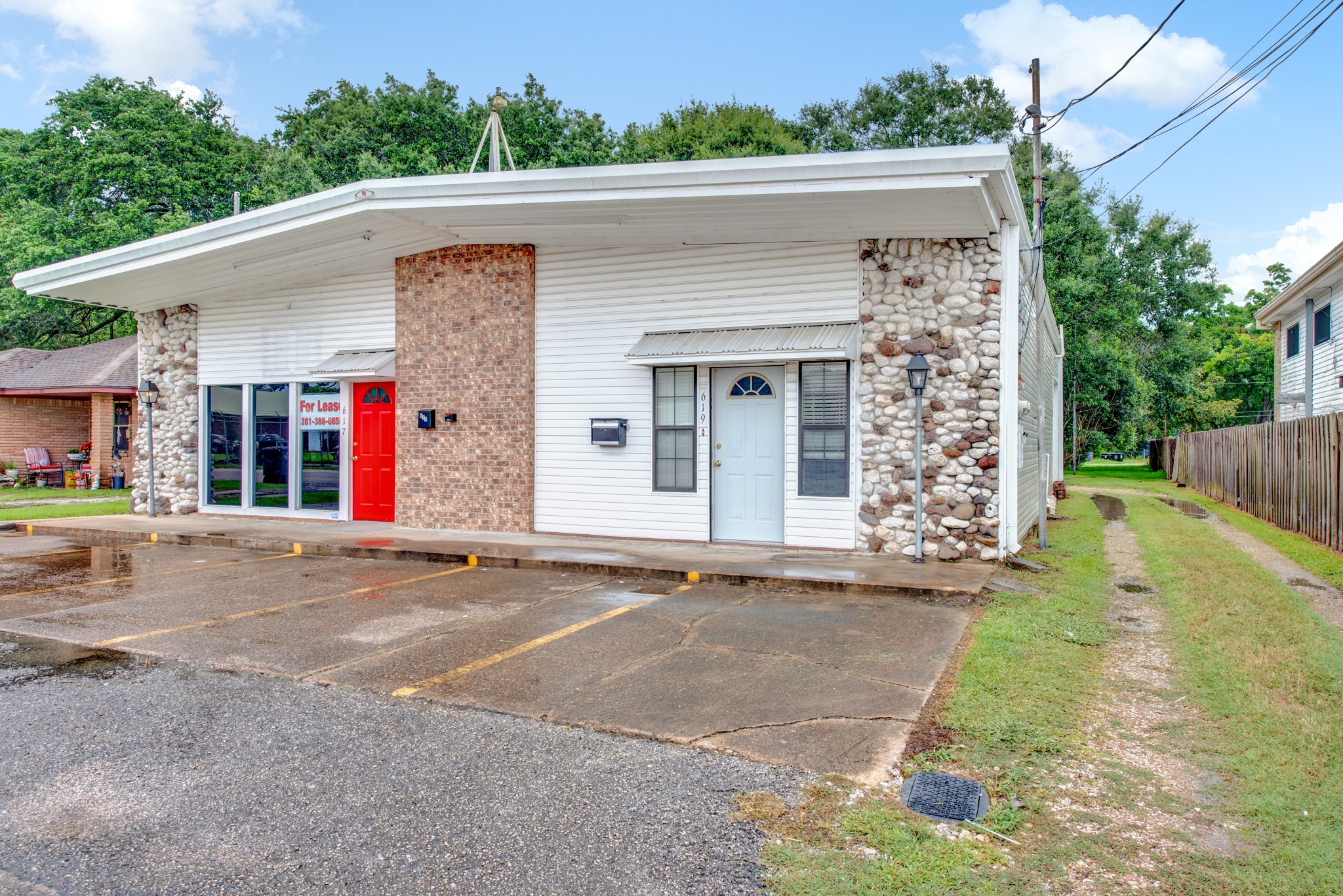 619 Dula Street Property Photo