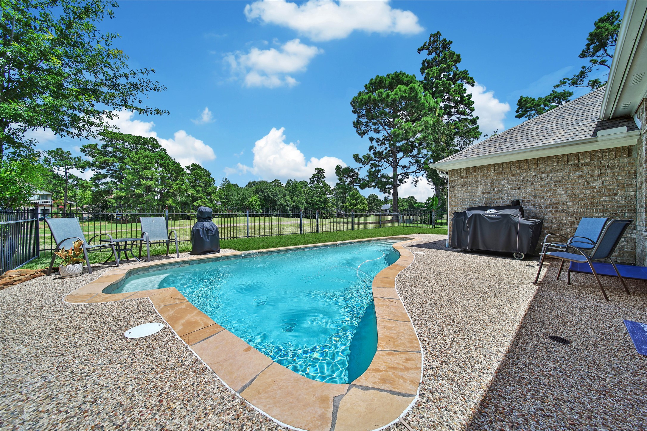 18510 Bluewater Cove Drive Property Photo 1