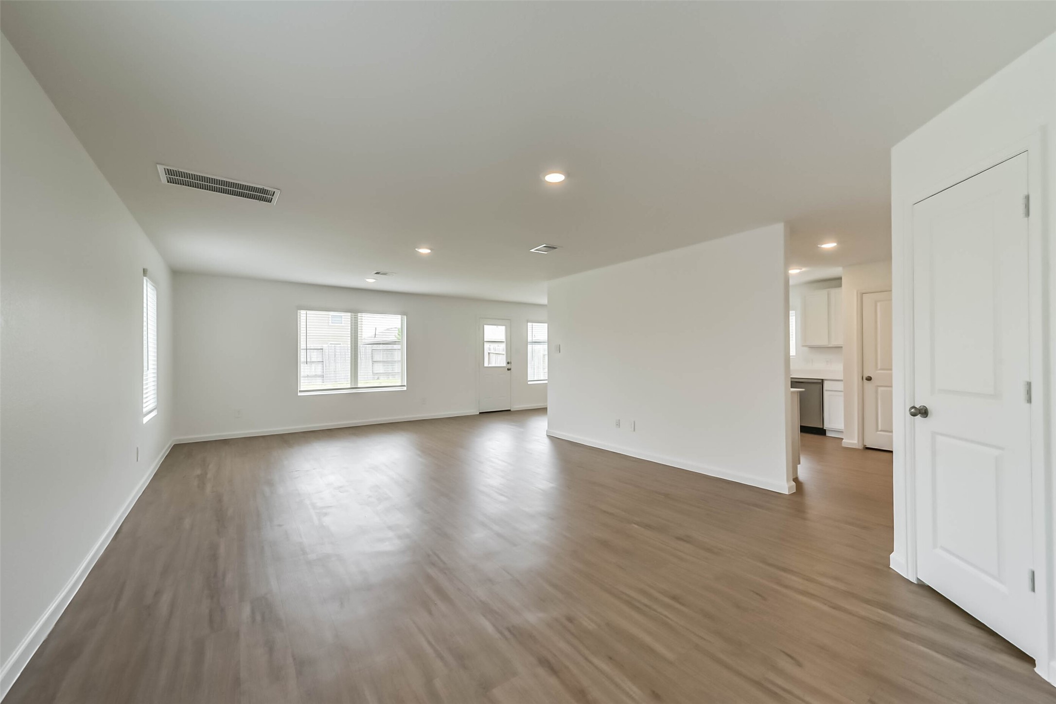 2717 Cadiz Bay Drive Property Photo 8