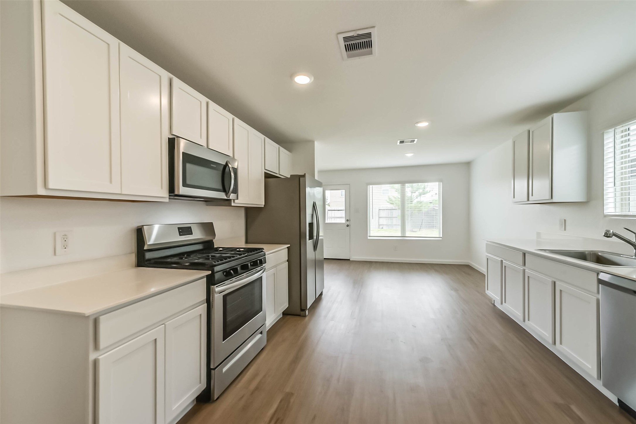 2717 Cadiz Bay Drive Property Photo 18