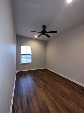 5670 Shadowbend Circle W 103 Property Photo 5