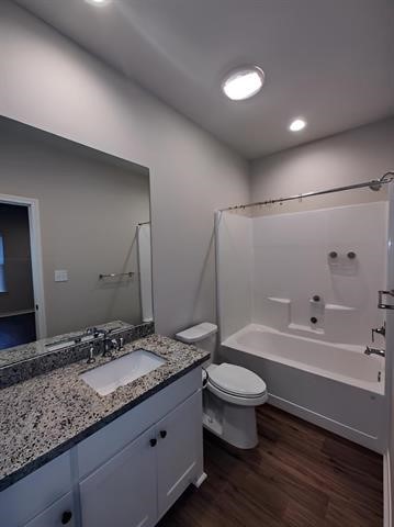 5670 Shadowbend Circle W 103 Property Photo 15