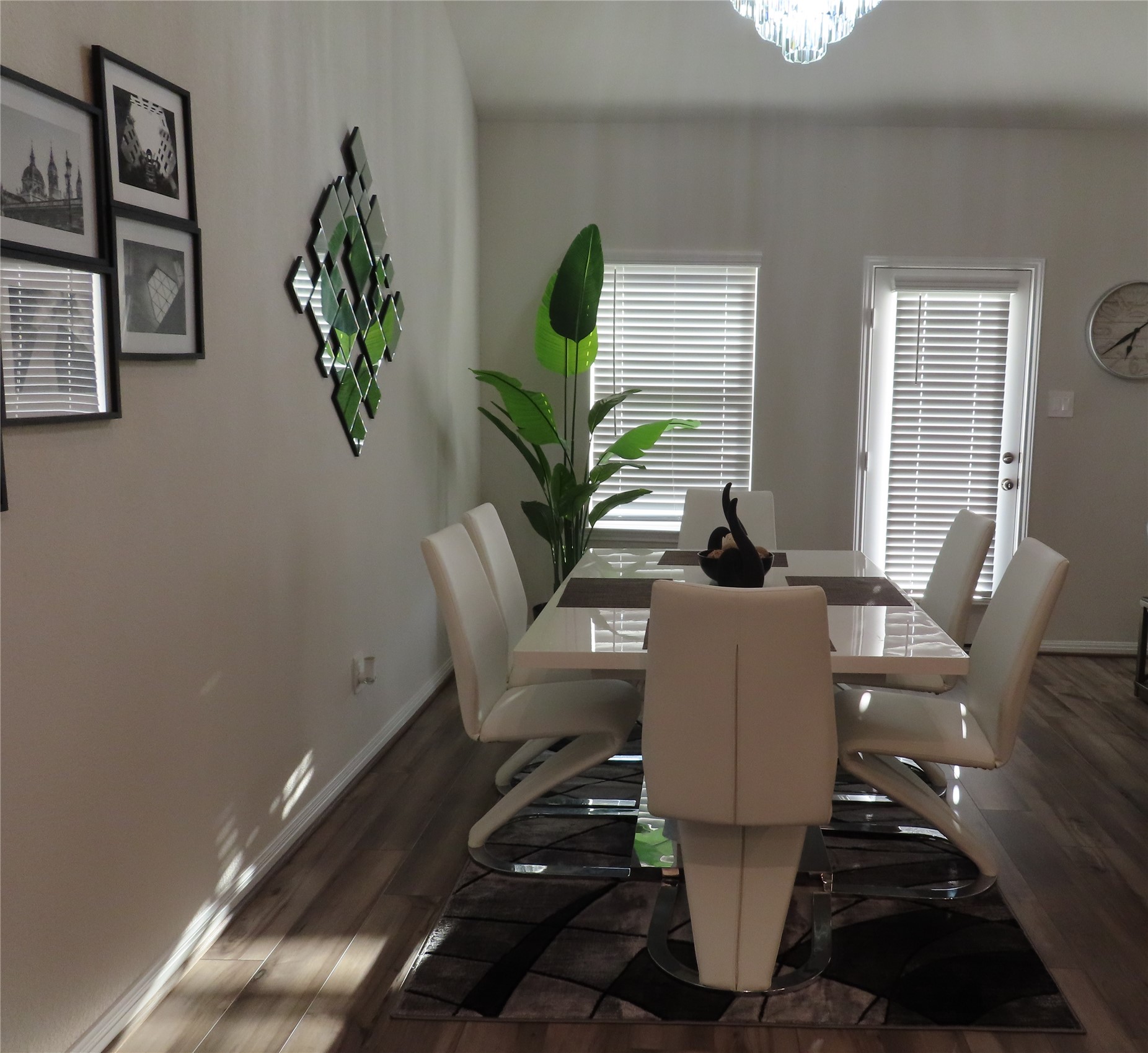 10818 Sugar Pine Lane Property Photo 2