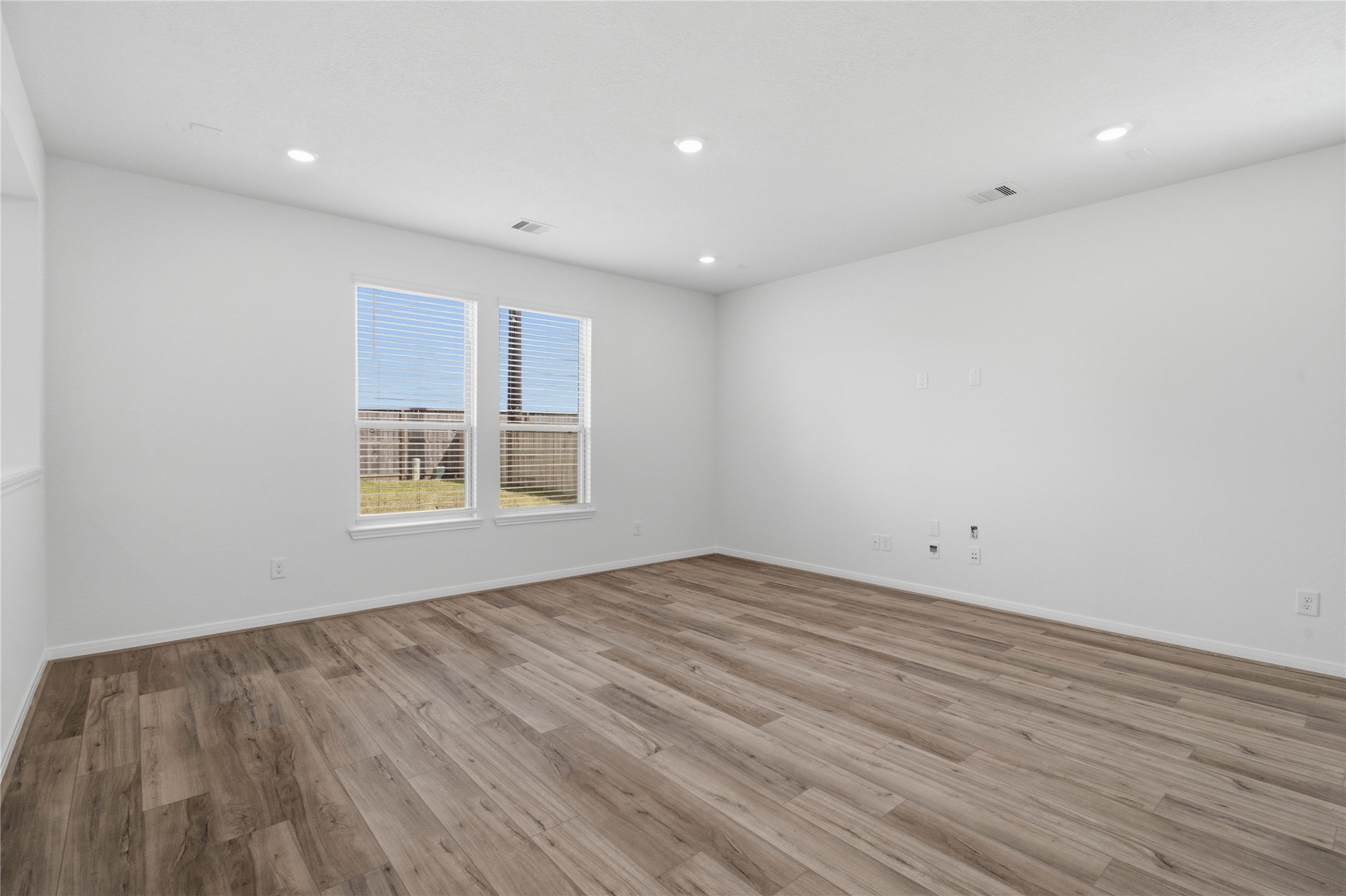 22866 Fulton Landing Drive Property Photo 7