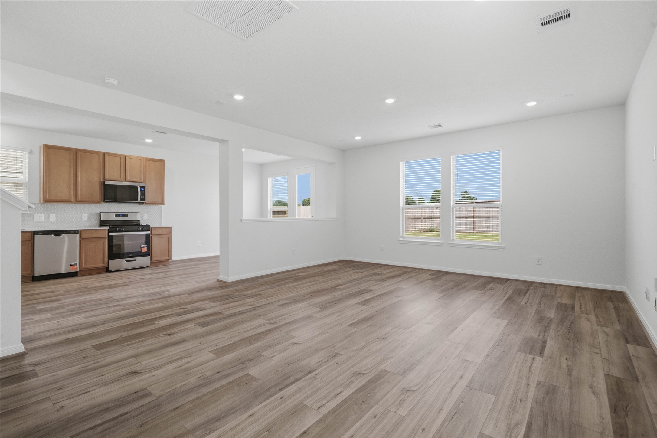 22866 Fulton Landing Drive Property Photo 8