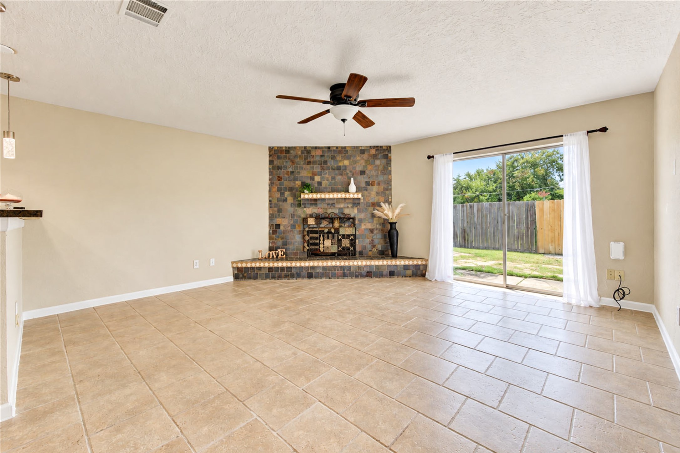 7534 Londres Drive Property Photo 16