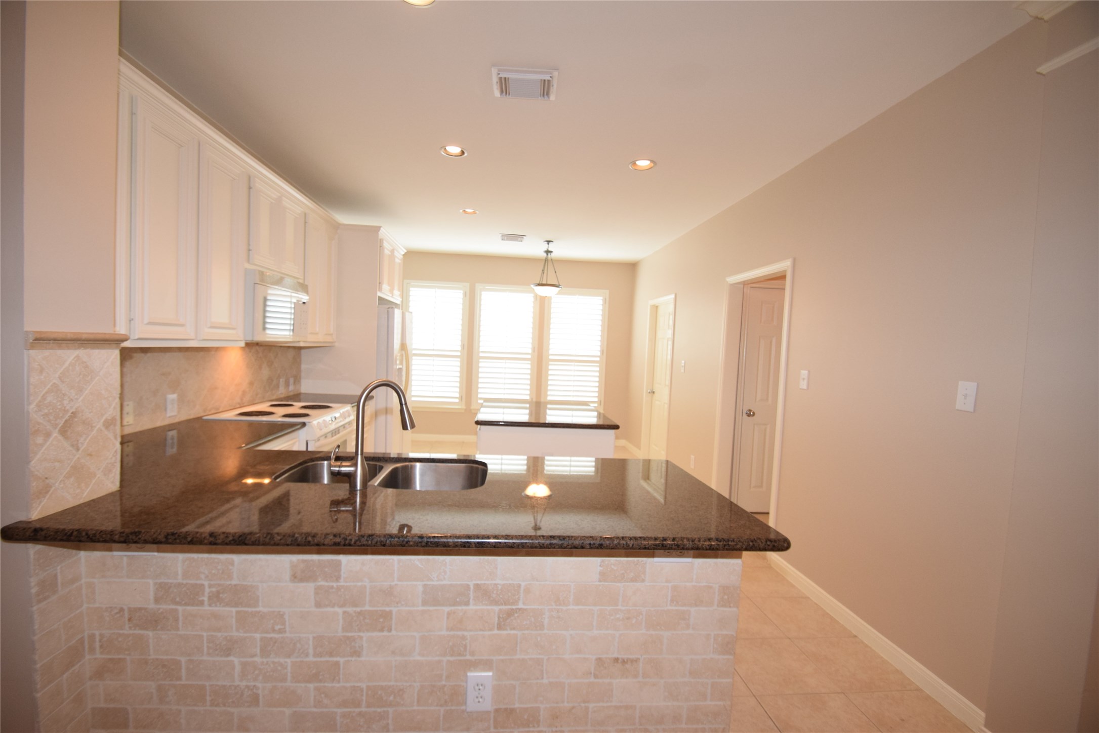 722 Memorial Heights Drive Property Photo 10
