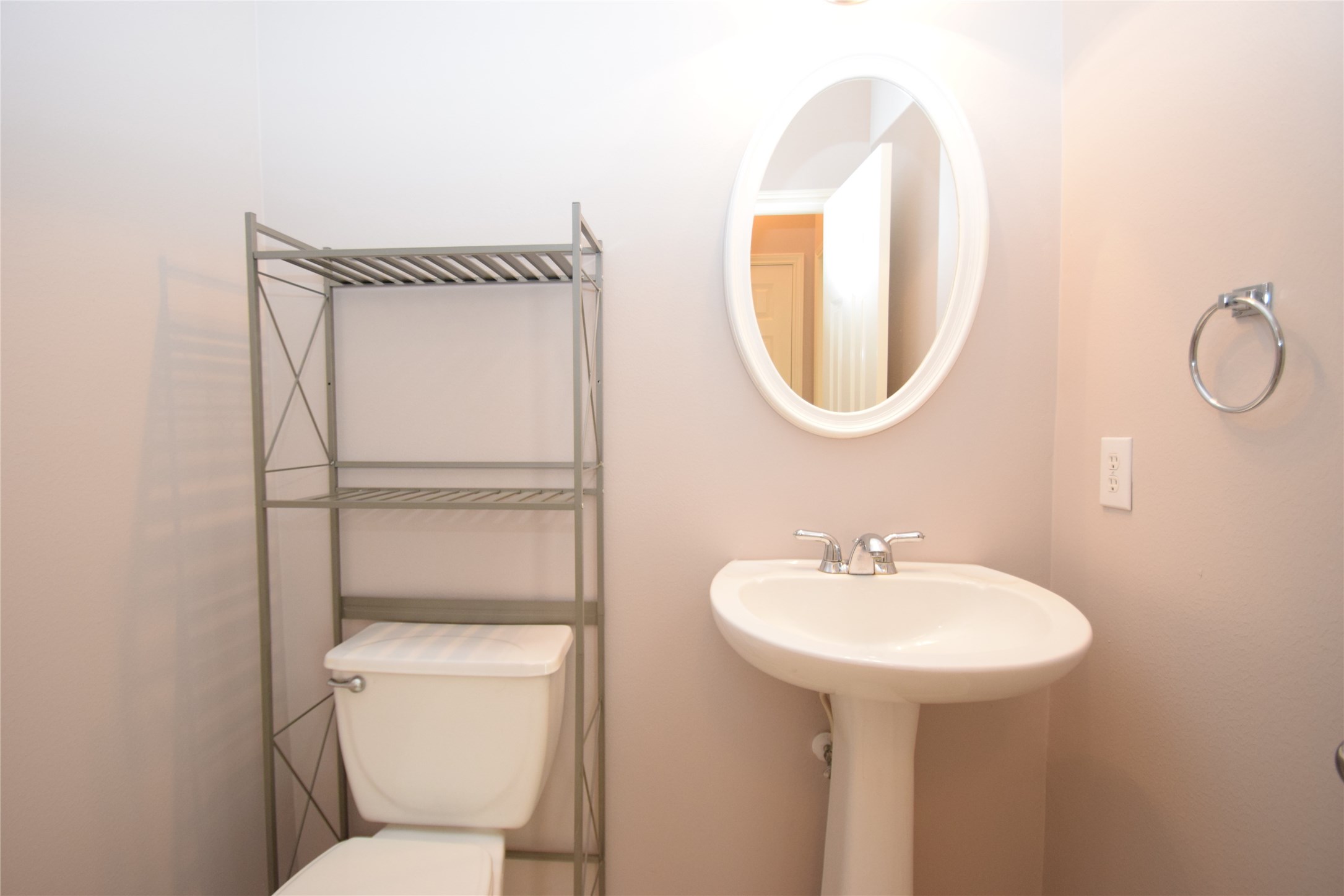 722 Memorial Heights Drive Property Photo 18