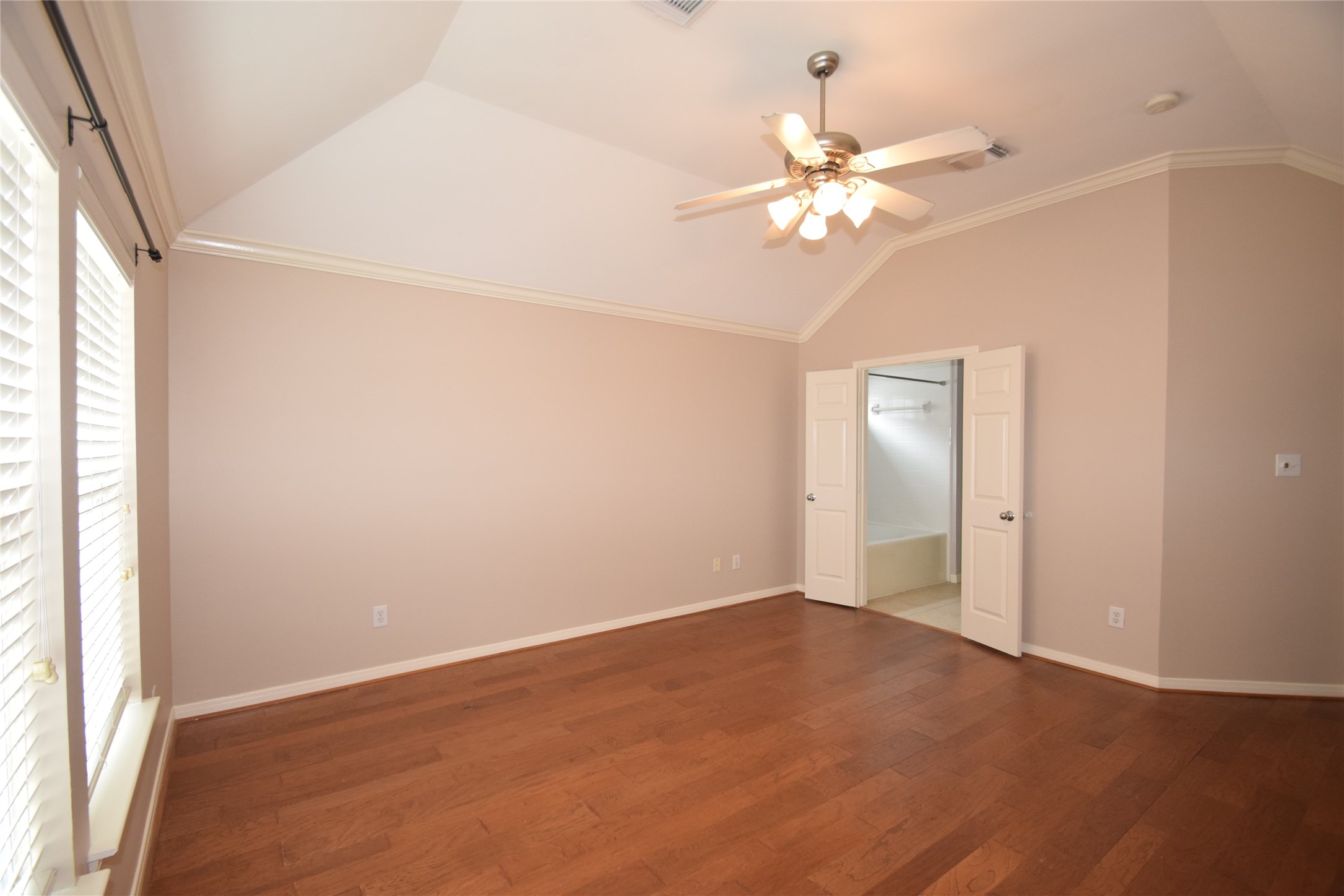 722 Memorial Heights Drive Property Photo 29