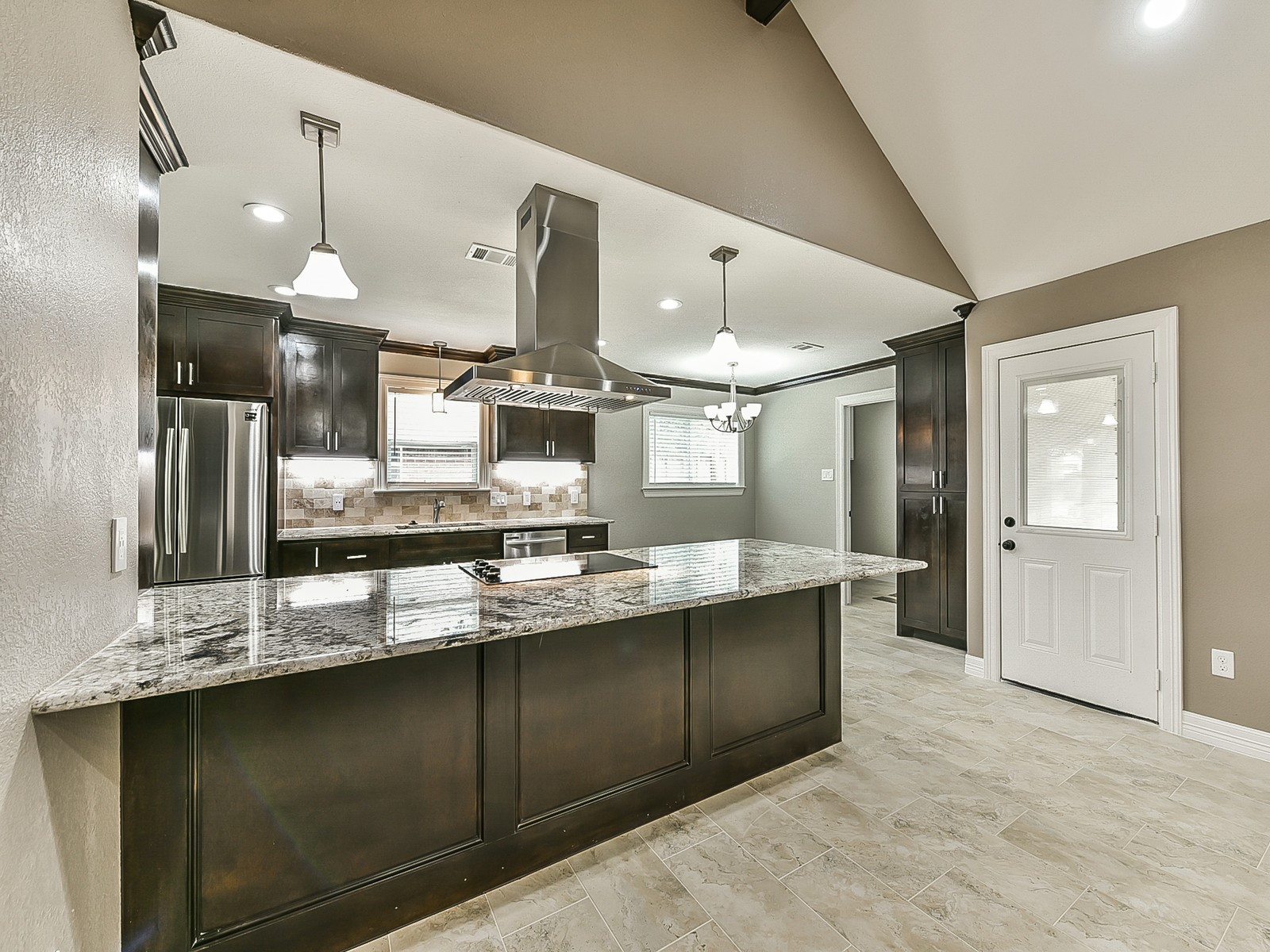 19322 Whitewood Drive Property Photo 8