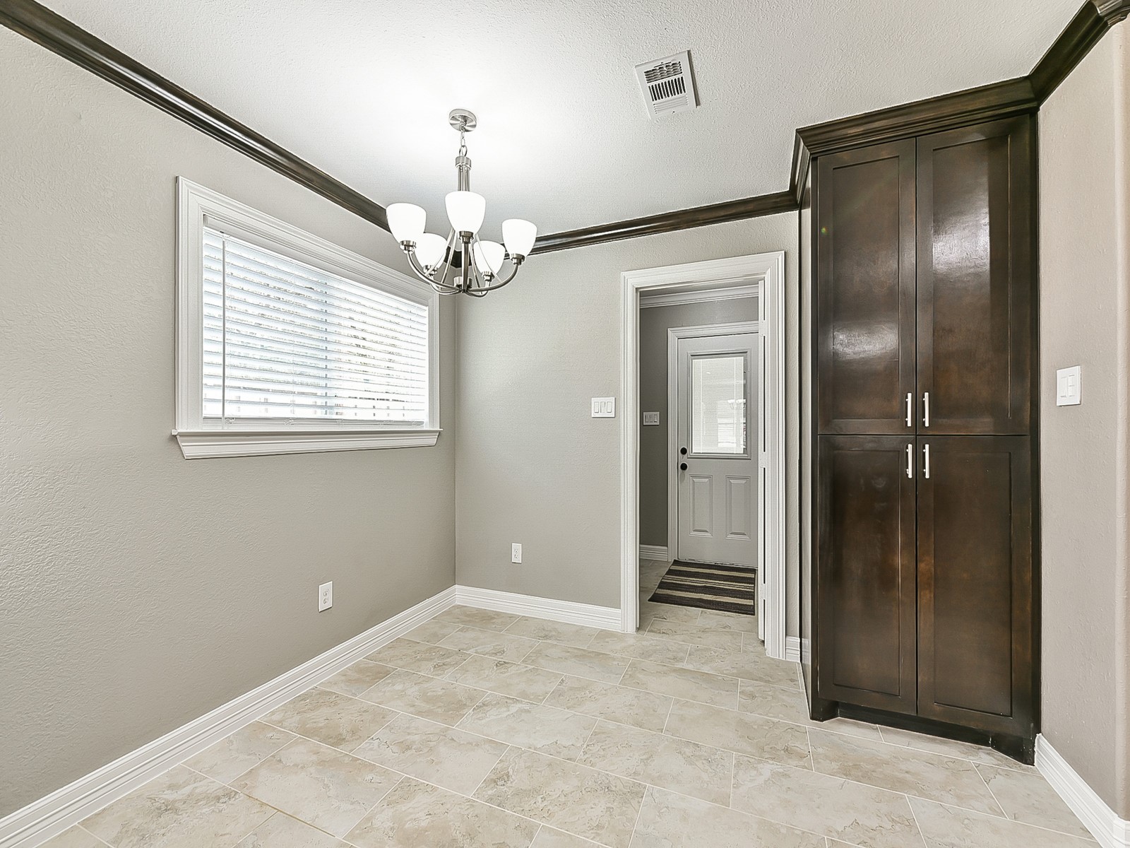 19322 Whitewood Drive Property Photo 15