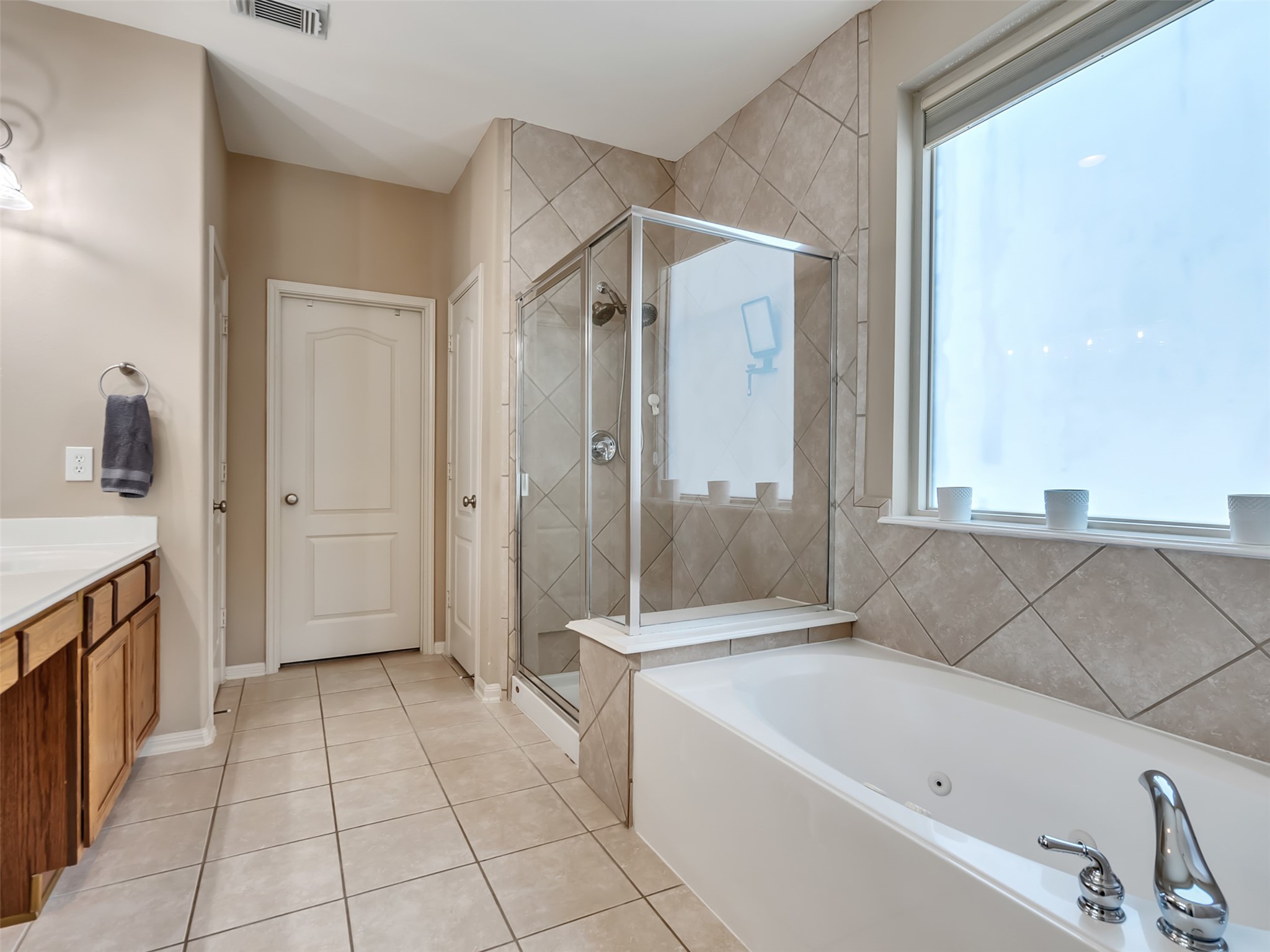607 Ivory Stone Lane Property Photo 19