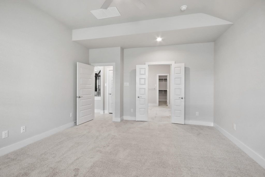 2100 Golden Spruce Lane Property Photo 7