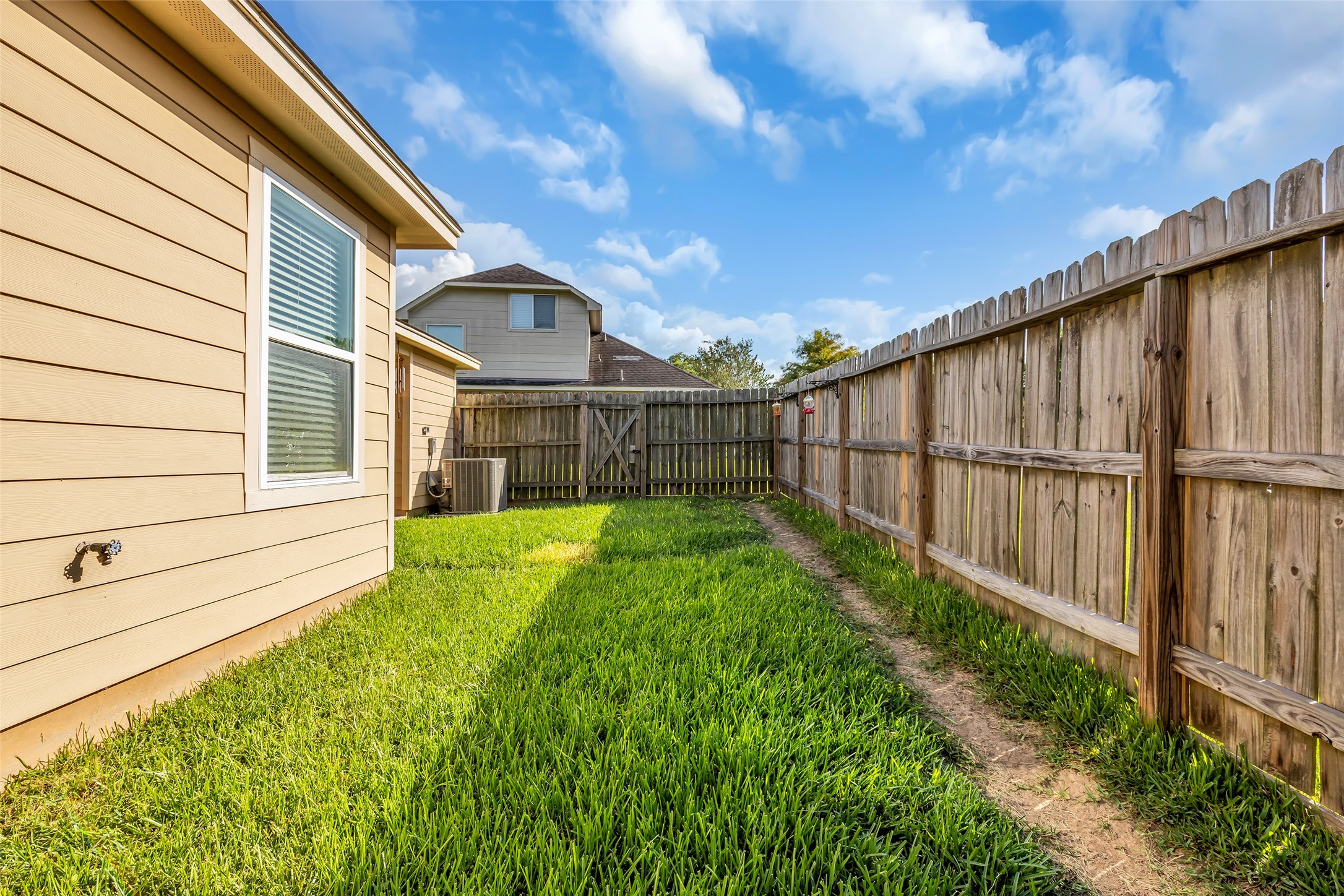 106 Harbour Town Way Property Photo 34
