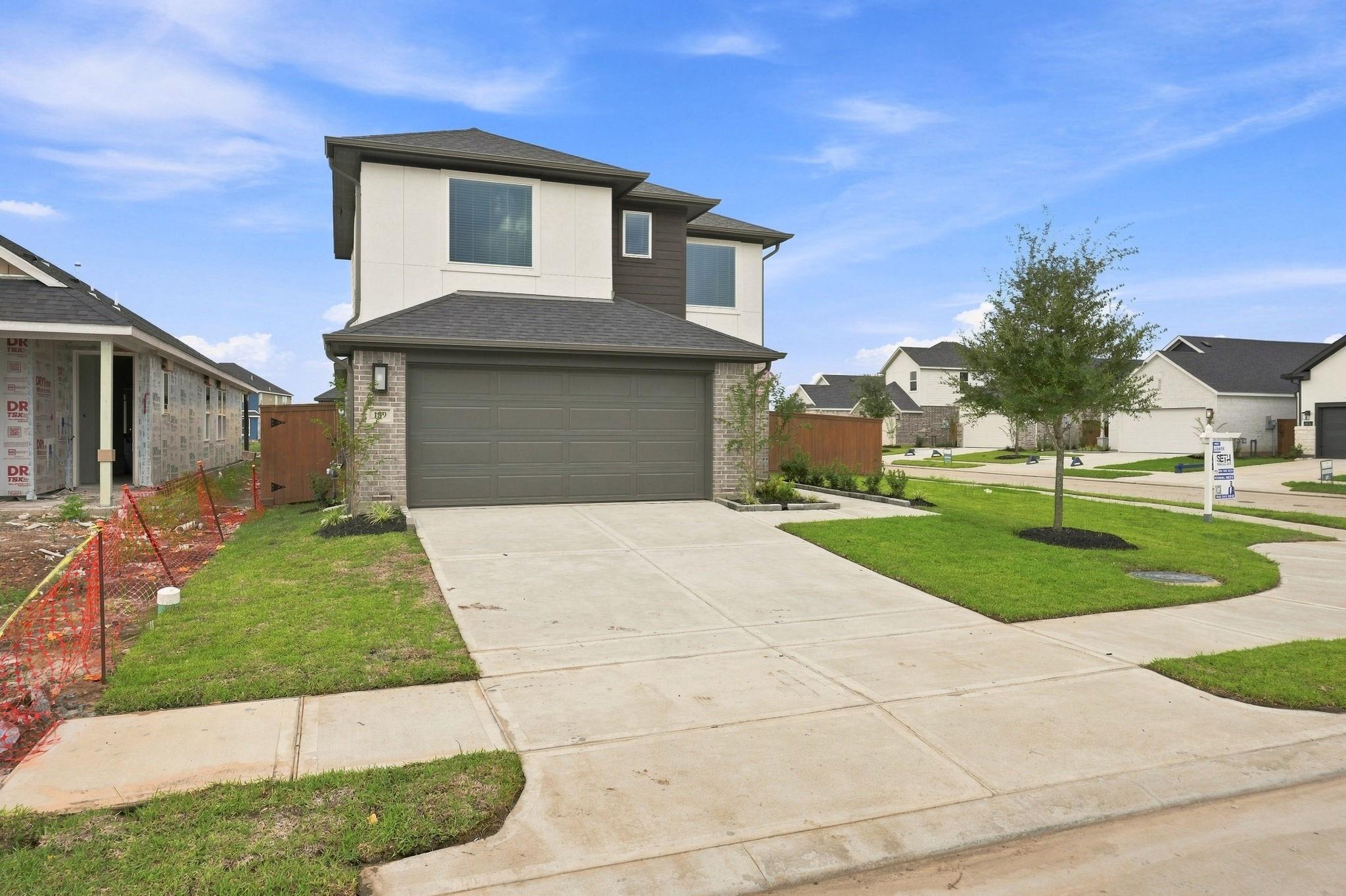 139 High Life Crossing Property Photo 3