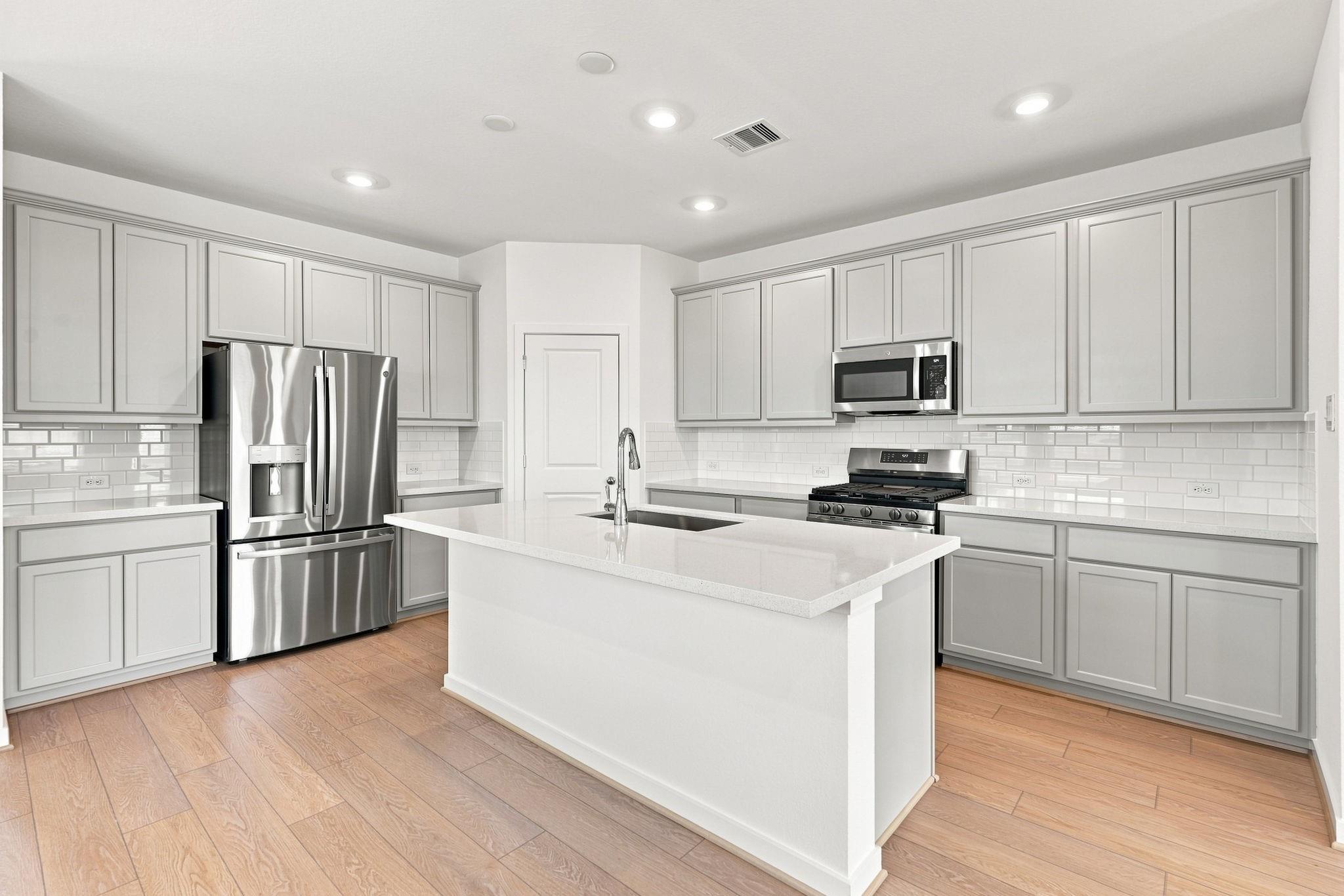 139 High Life Crossing Property Photo 16