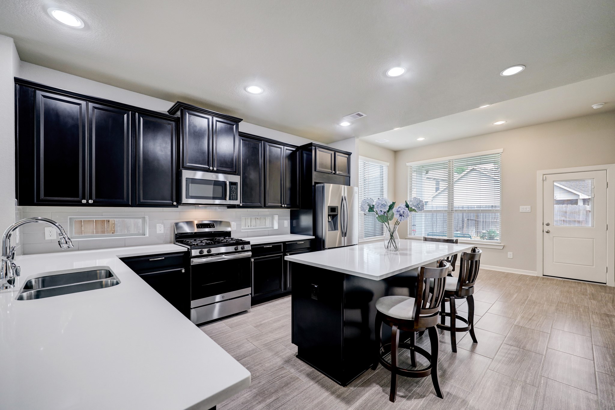 29821 Dovetail Bluff Lane Property Photo 12