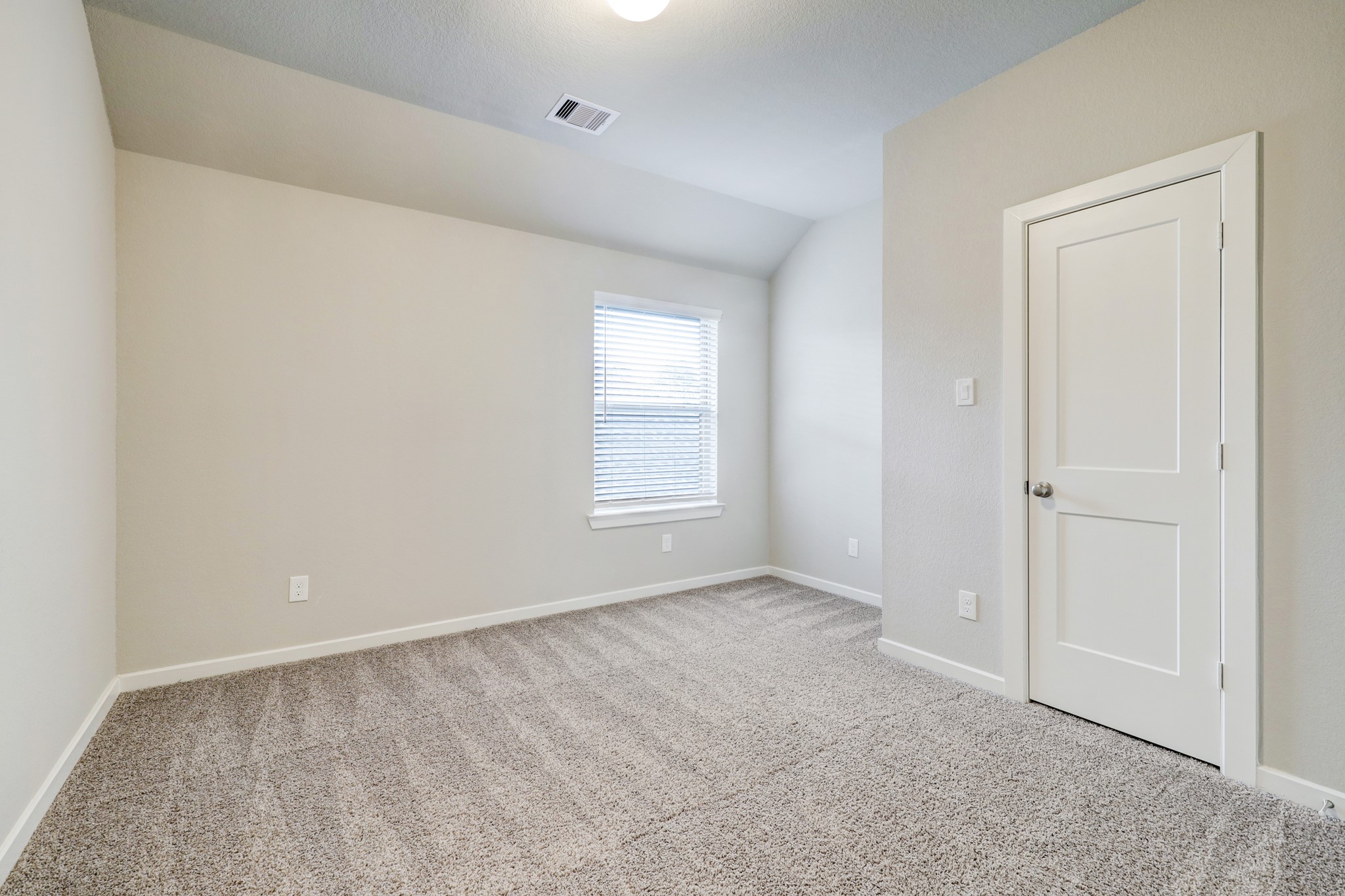 29821 Dovetail Bluff Lane Property Photo 29