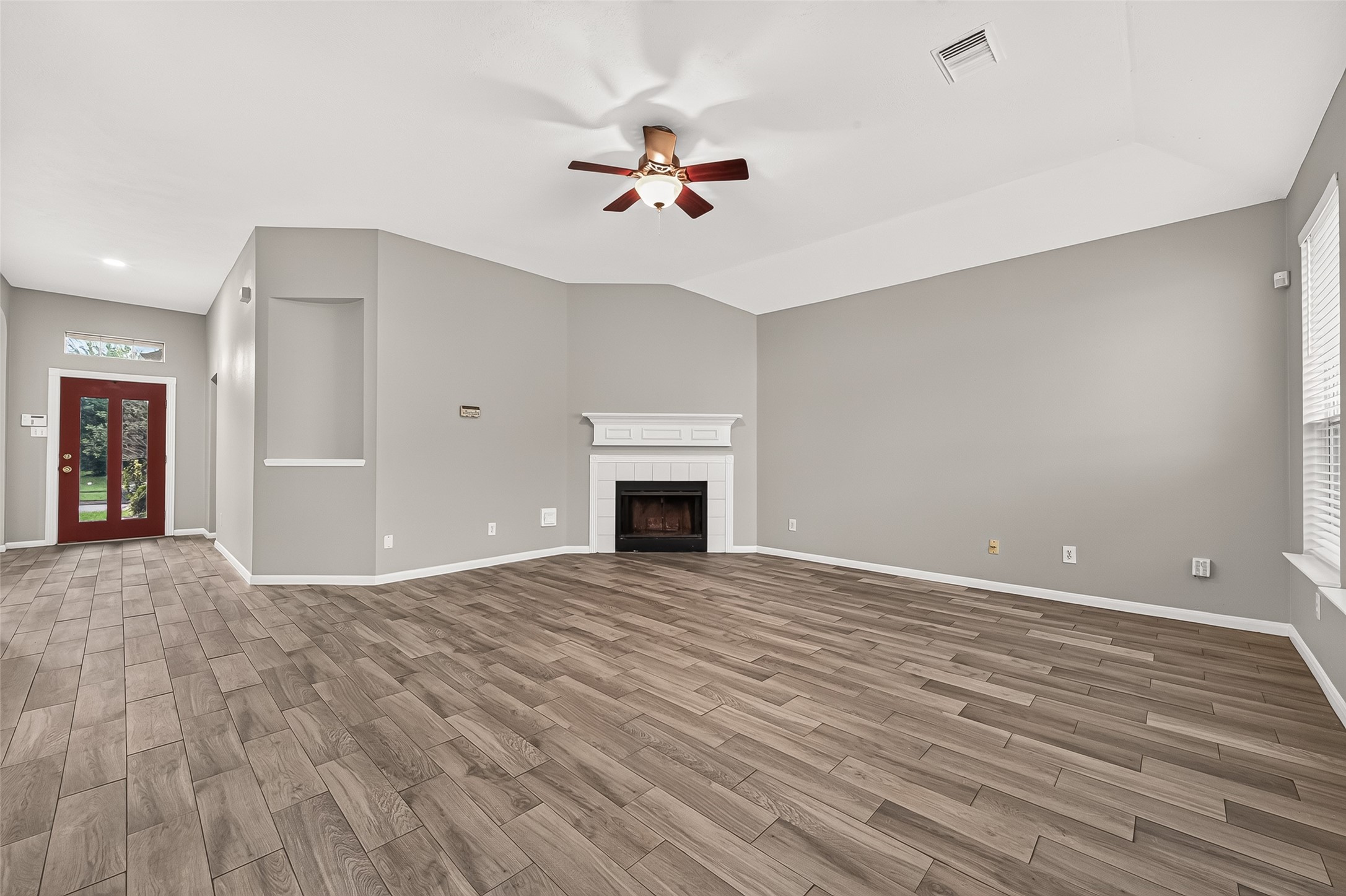 17214 Grey Mist Drive Property Photo 4