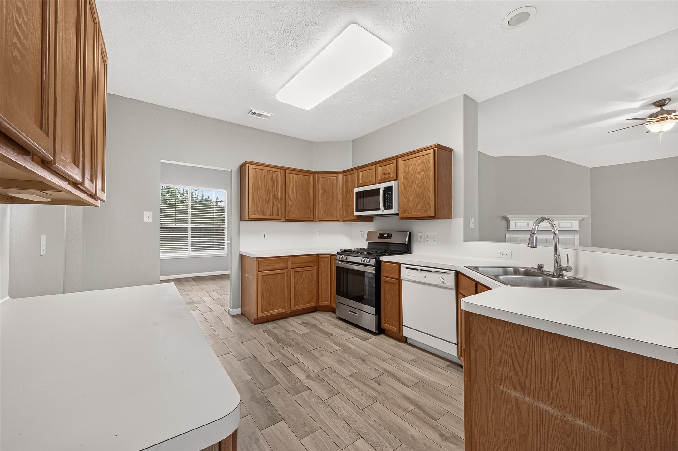 17214 Grey Mist Drive Property Photo 9